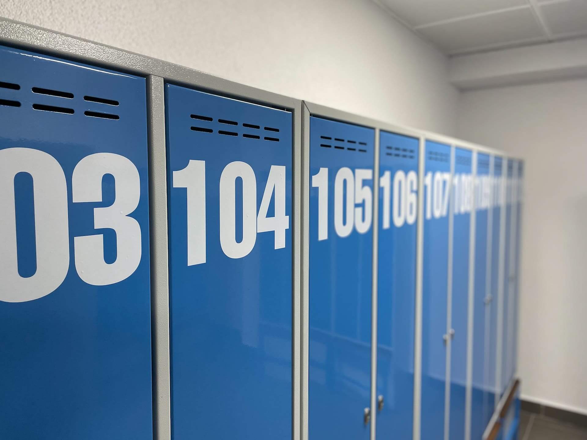 Плавательный бассейн